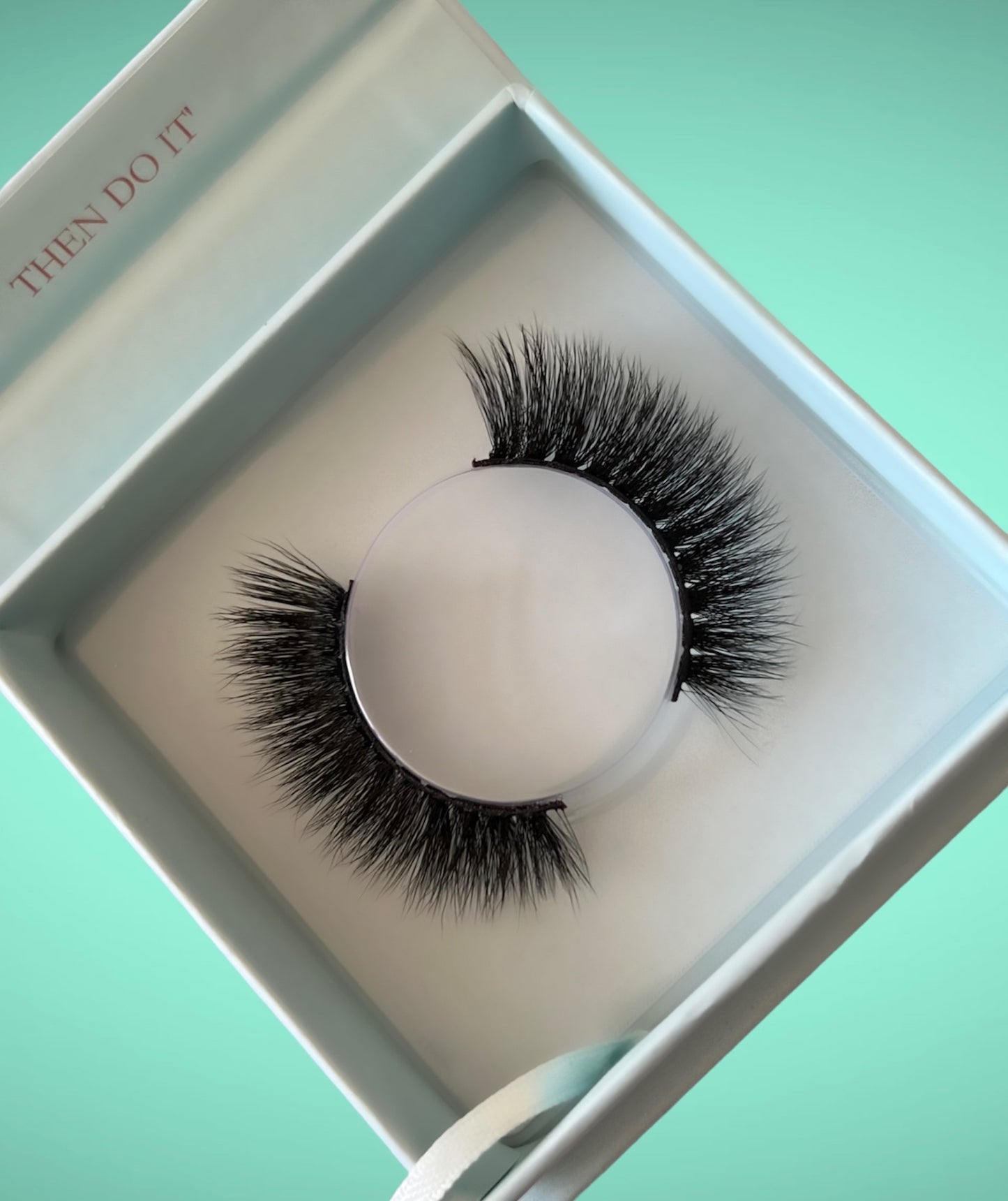 Neek Lashes | Independent